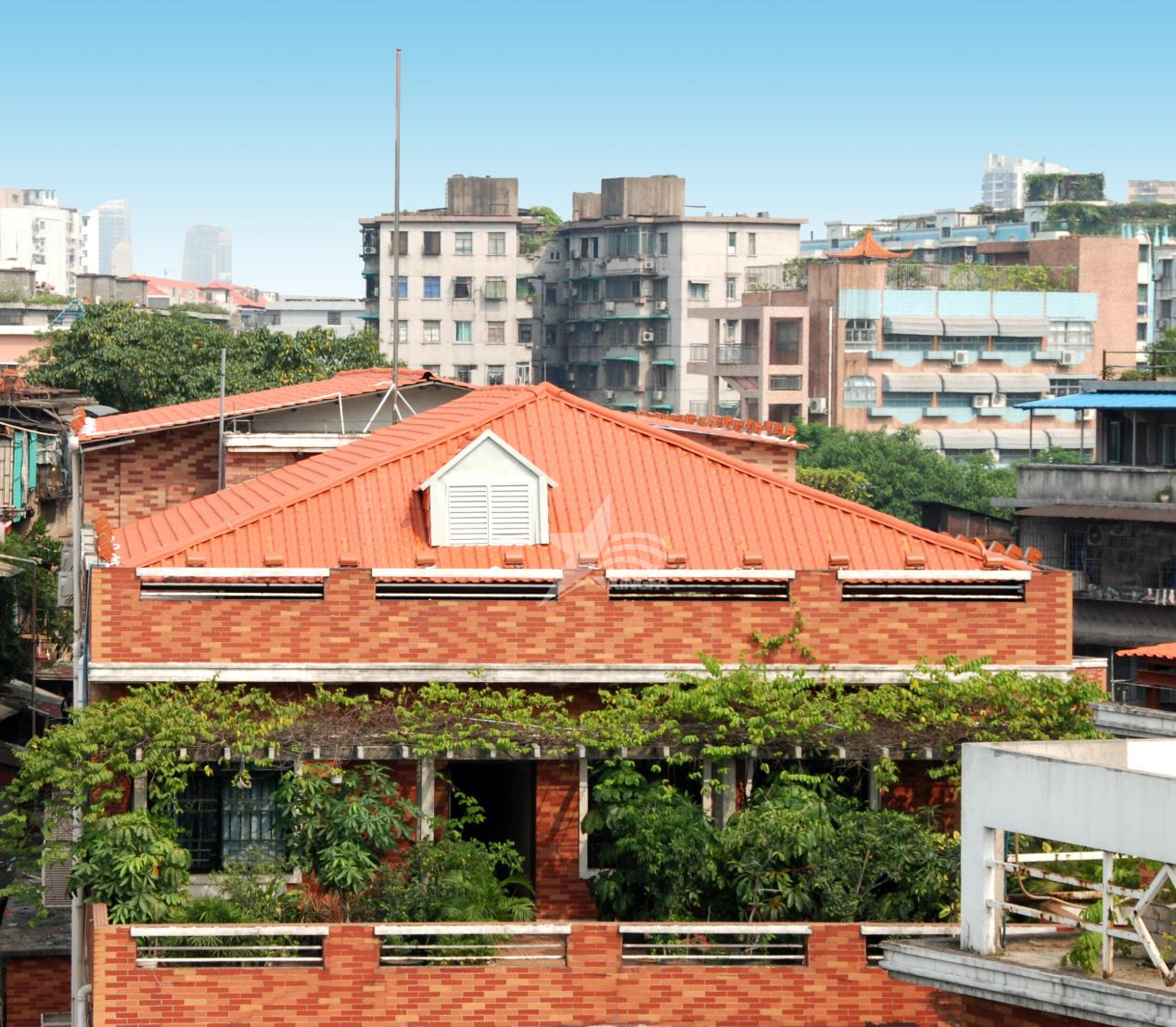 新農(nóng)村建房：琉璃瓦與合成樹脂瓦對(duì)比，何者更適合？